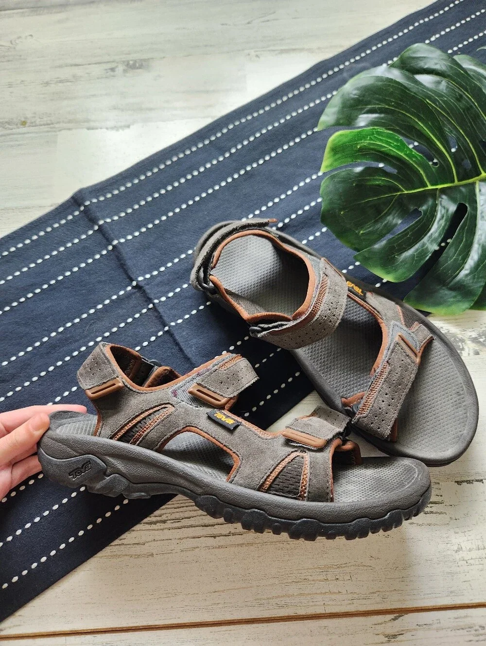 Teva Men's Katavi 2 Water-Resistant Slide Outdoor Sandals Suede Size 9